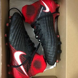 Junior Nike Cleats Magista Obra II FG New In Box